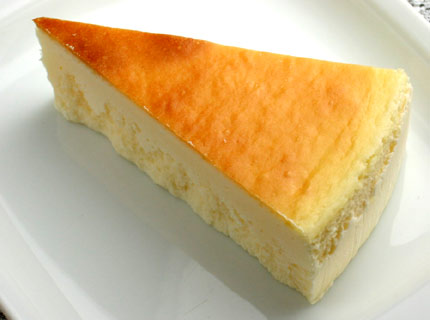クリームチーズケーキ(カットケーキ)盛岡チロルふわっと超濃厚スプーンで食べるチーズケーキ